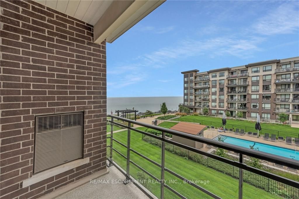 40 Esplanade Lane, #301