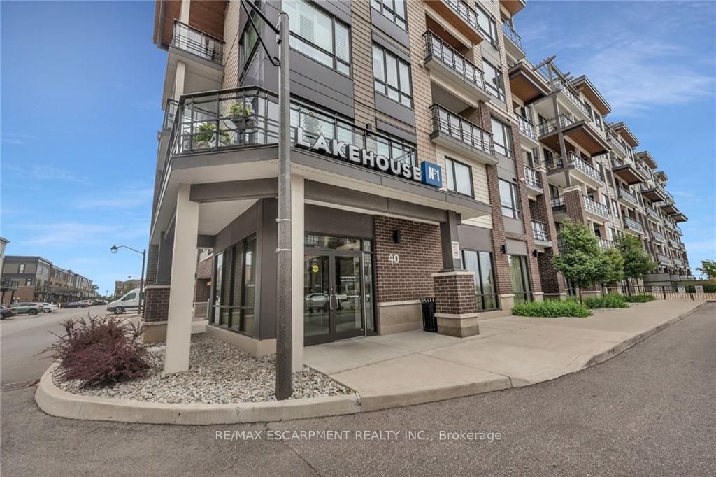 40 Esplanade Lane, #301