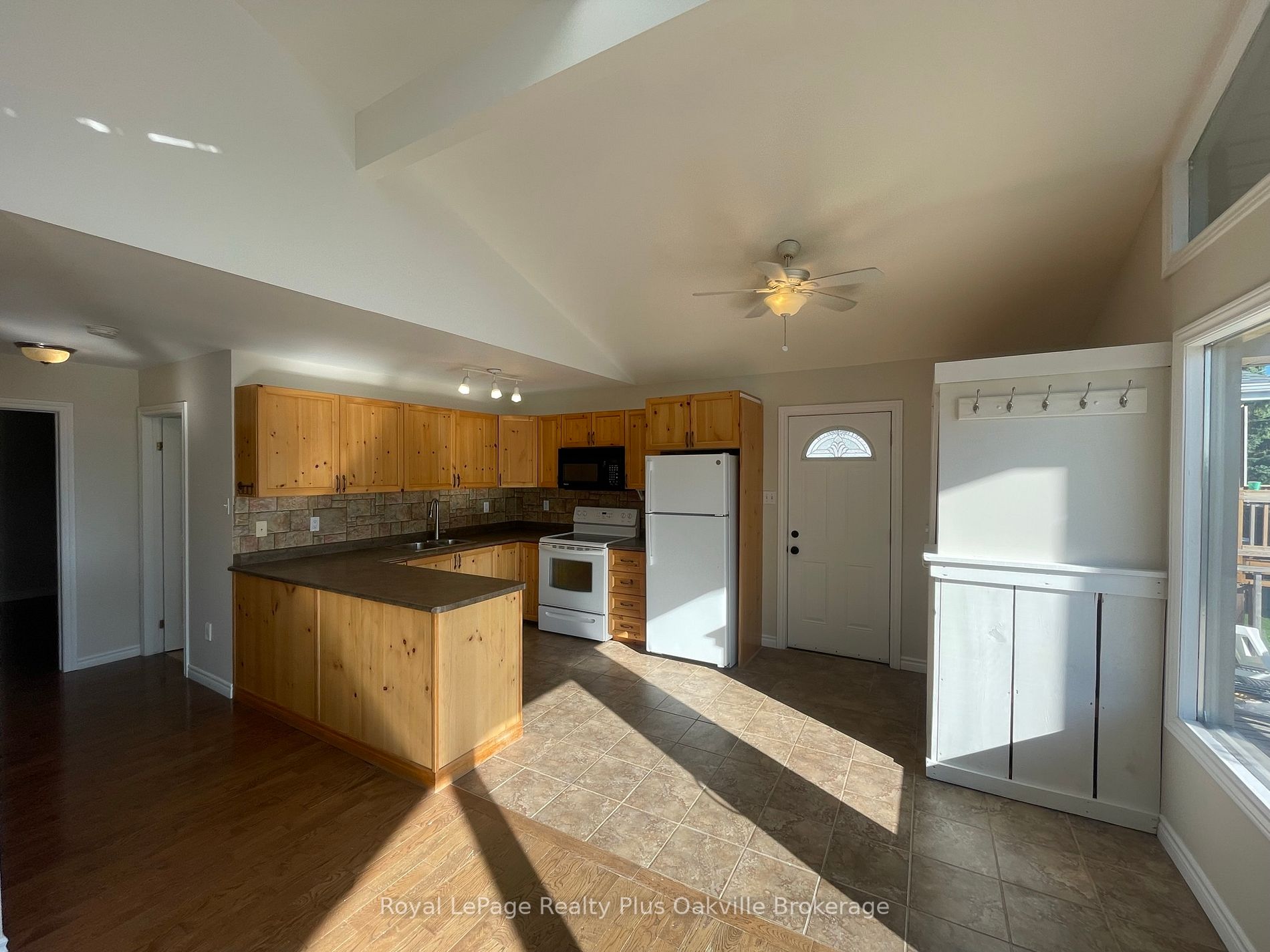 62 Crozier Street, #Upper