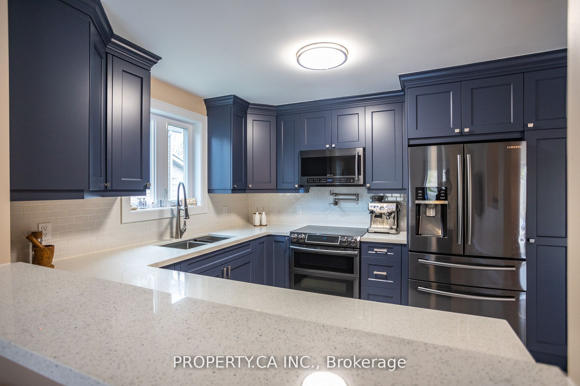 18 Sable Dr
