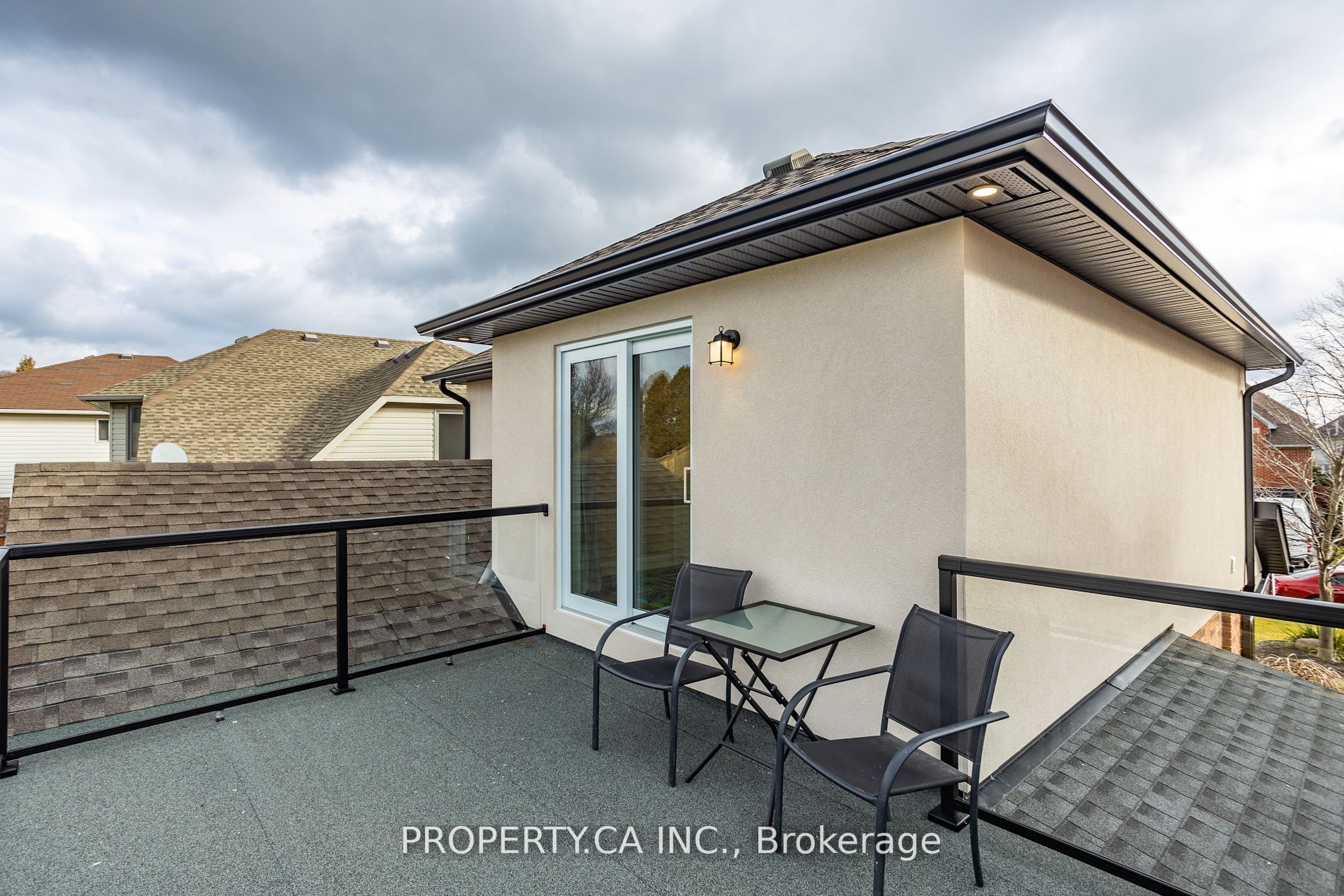 18 Sable Dr
