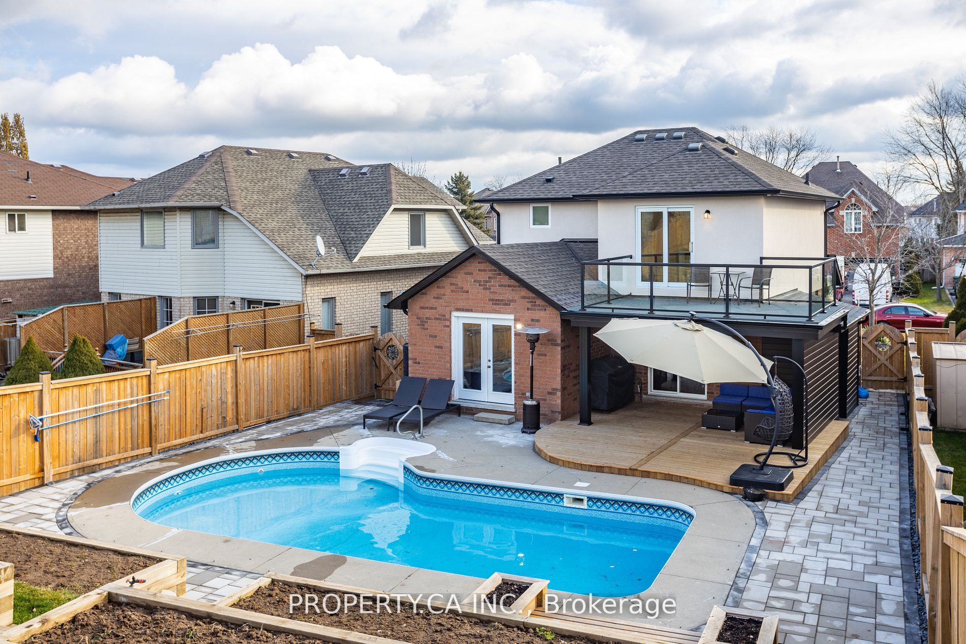 18 Sable Dr