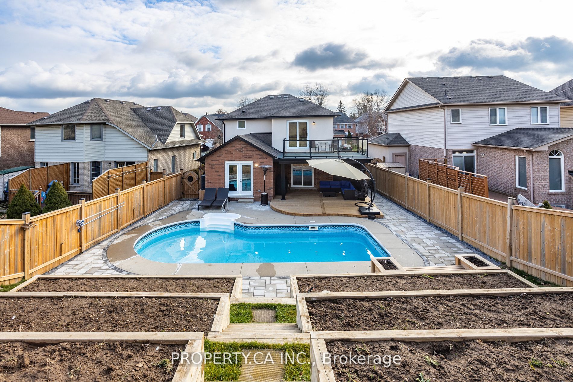 18 Sable Dr