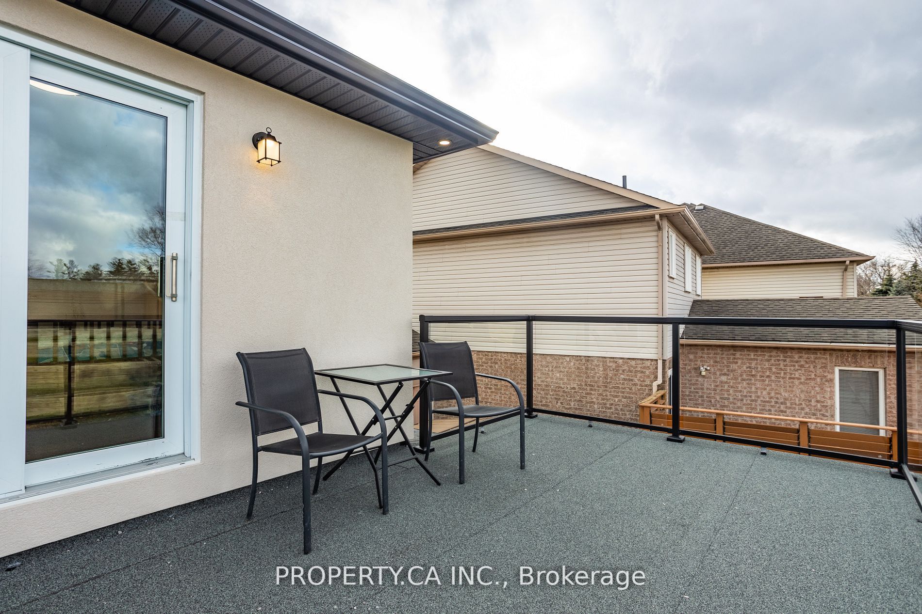 18 Sable Dr