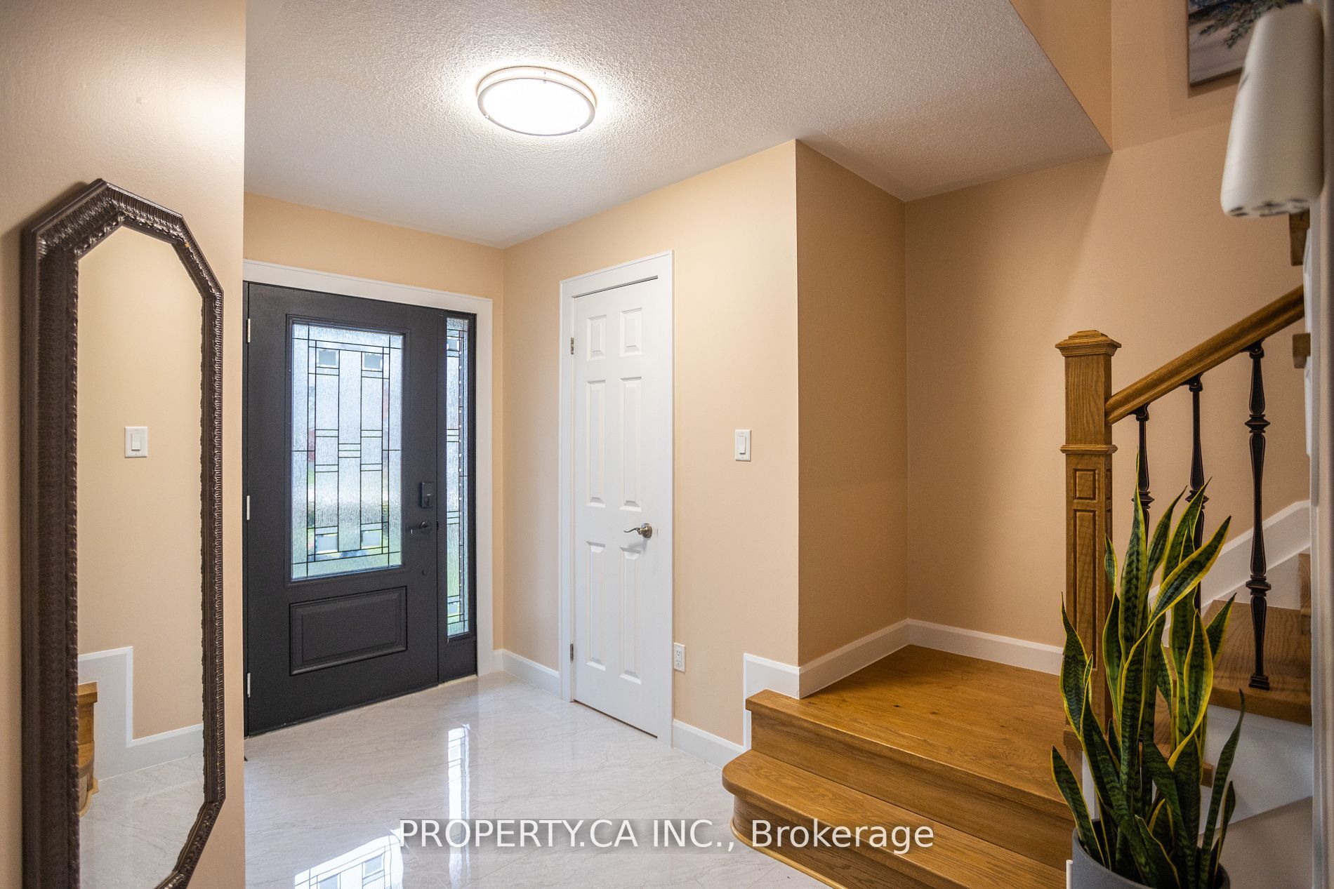 18 Sable Dr