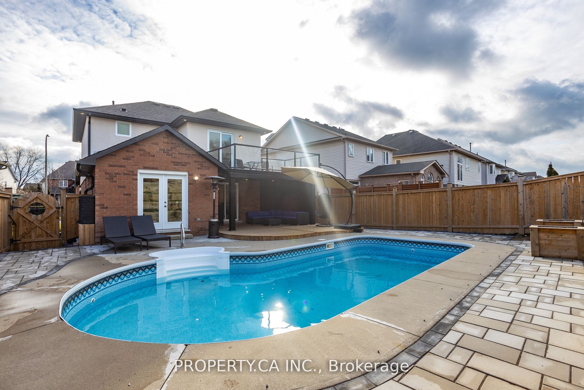 18 Sable Dr