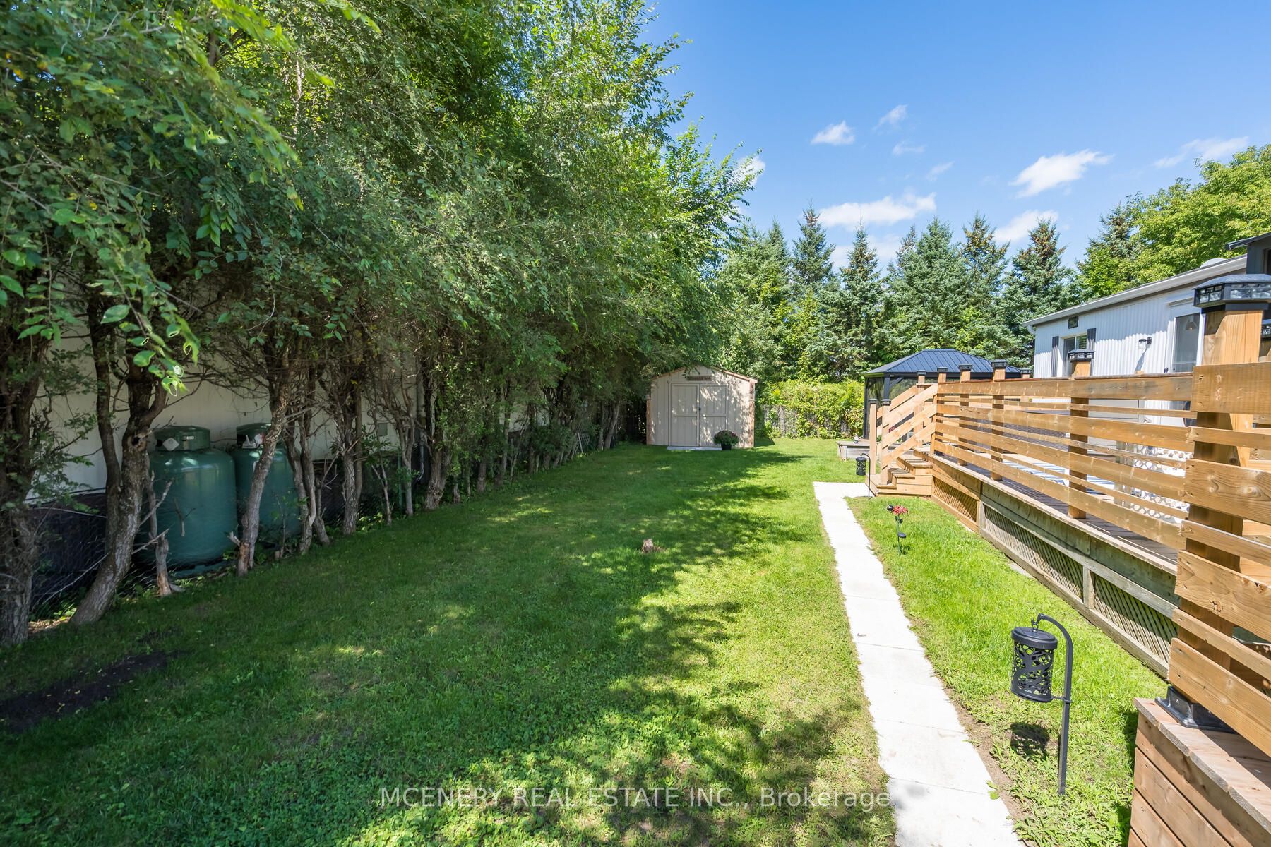 21 HEATHER Avenue