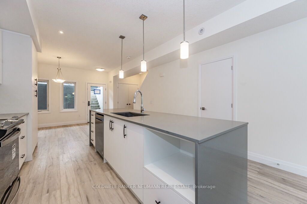 33 Lily Lane, #33