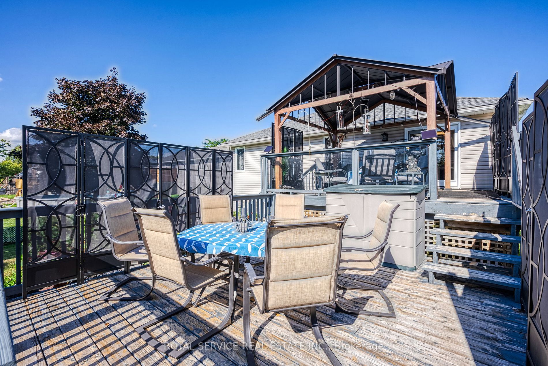 96 Fraser Dr