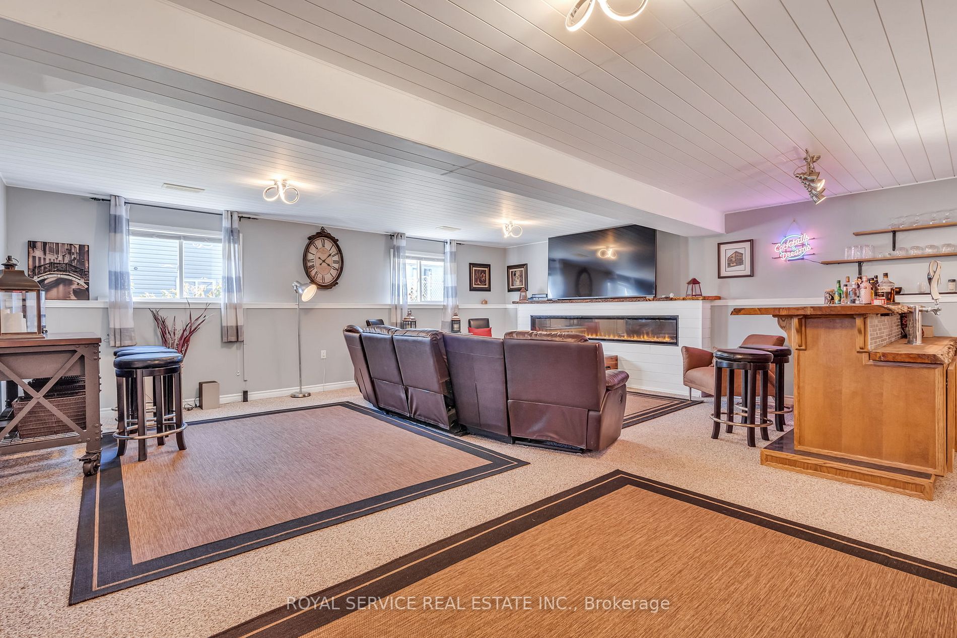 96 Fraser Dr