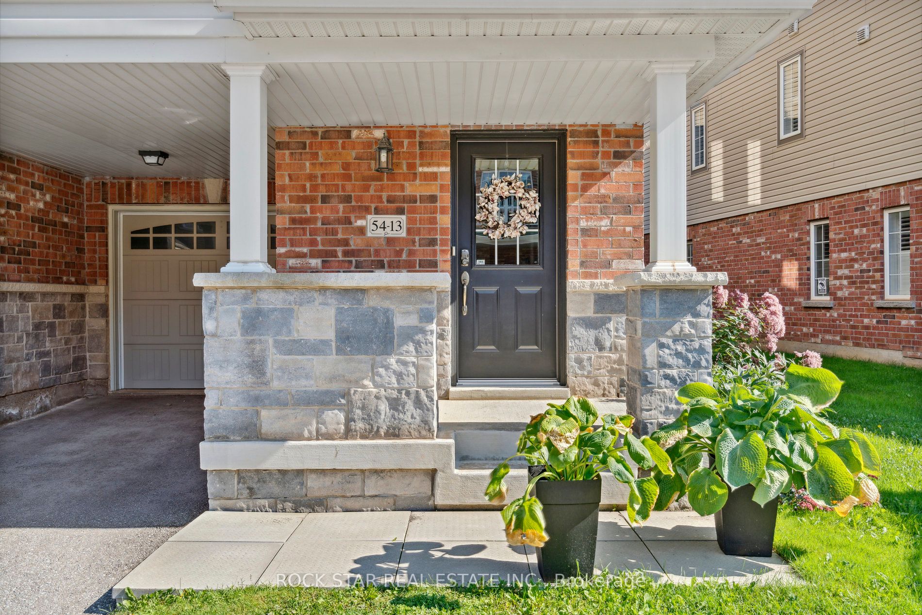54 Nisbet Blvd, #13