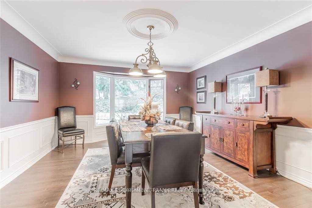 18 Stonegate Dr