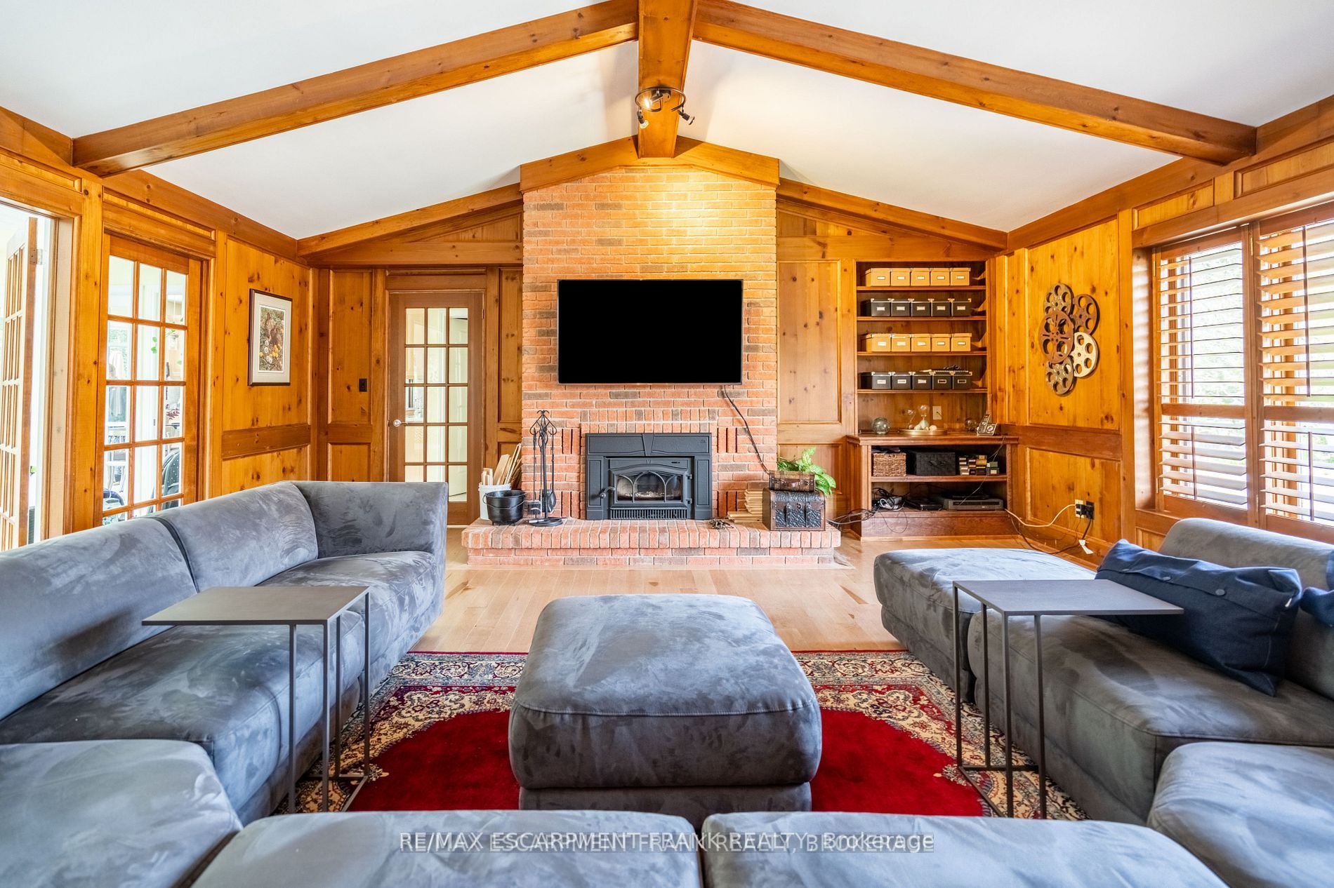 18 Stonegate Dr