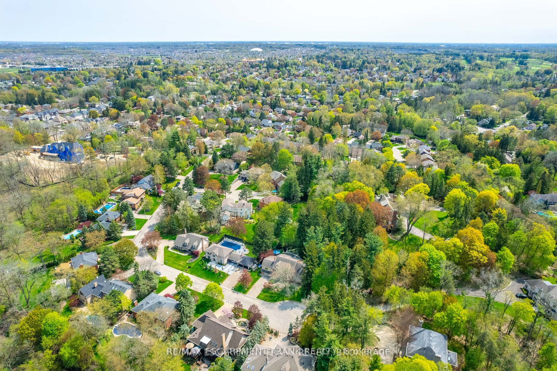 18 Stonegate Dr