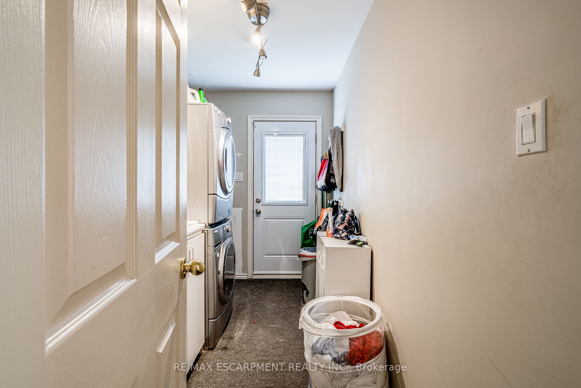 76 Bridlewood Drive