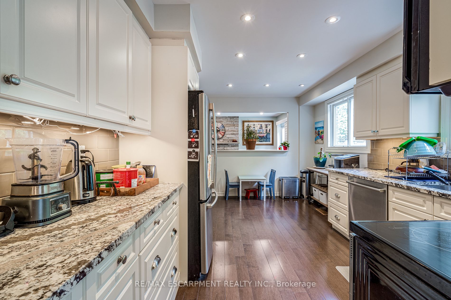 76 Bridlewood Drive