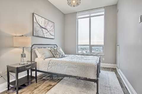 76 Bridlewood Drive