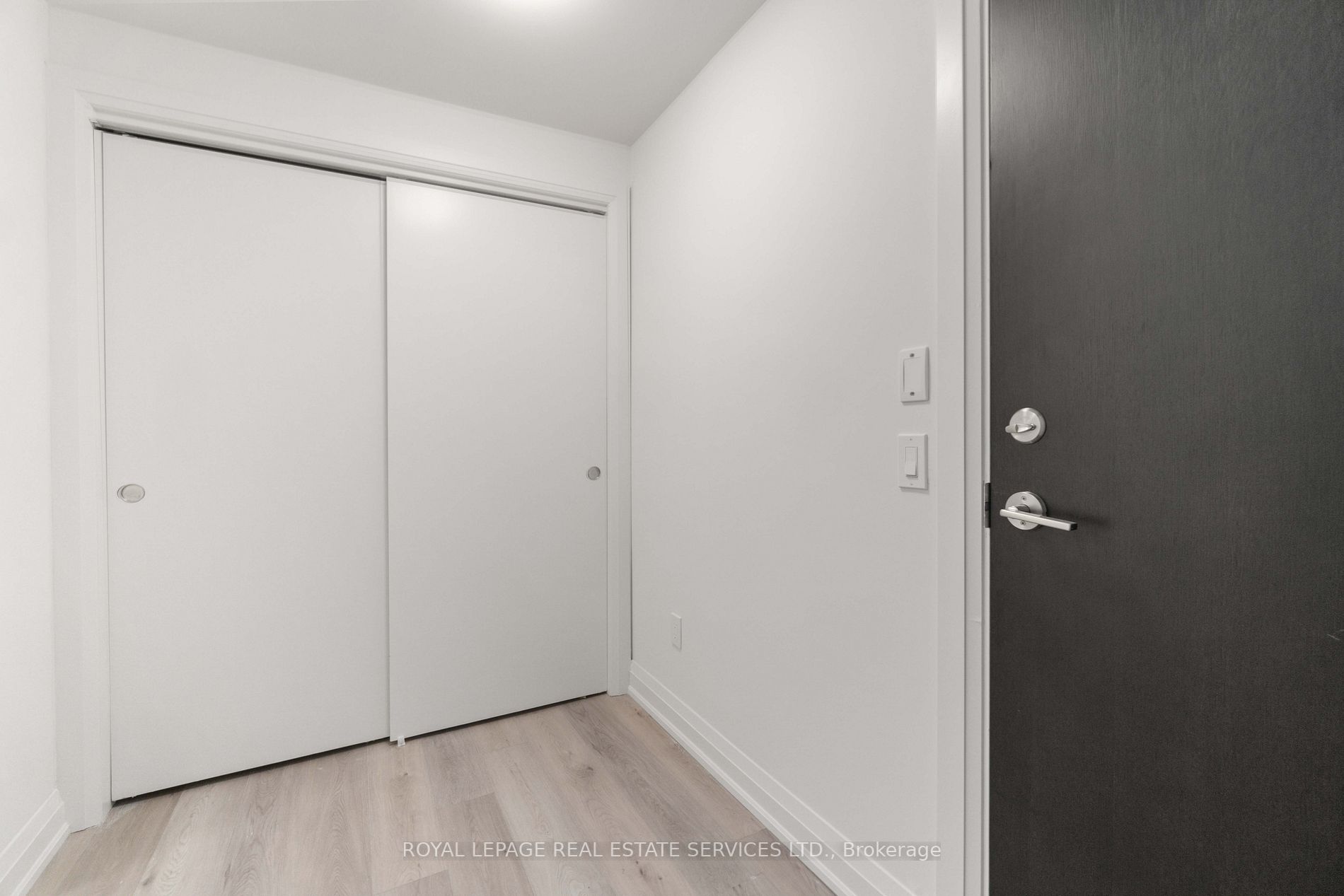 385 Winston Rd S, #1702