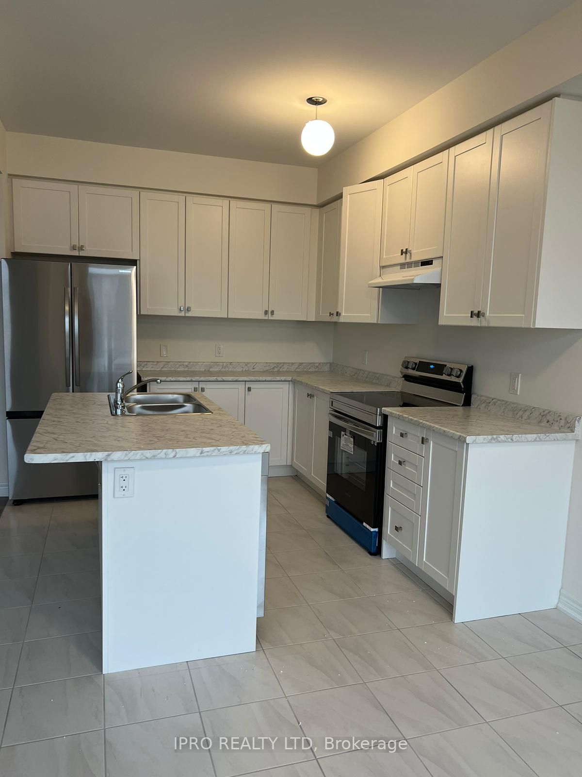 558 Red Elm Road, #TH17