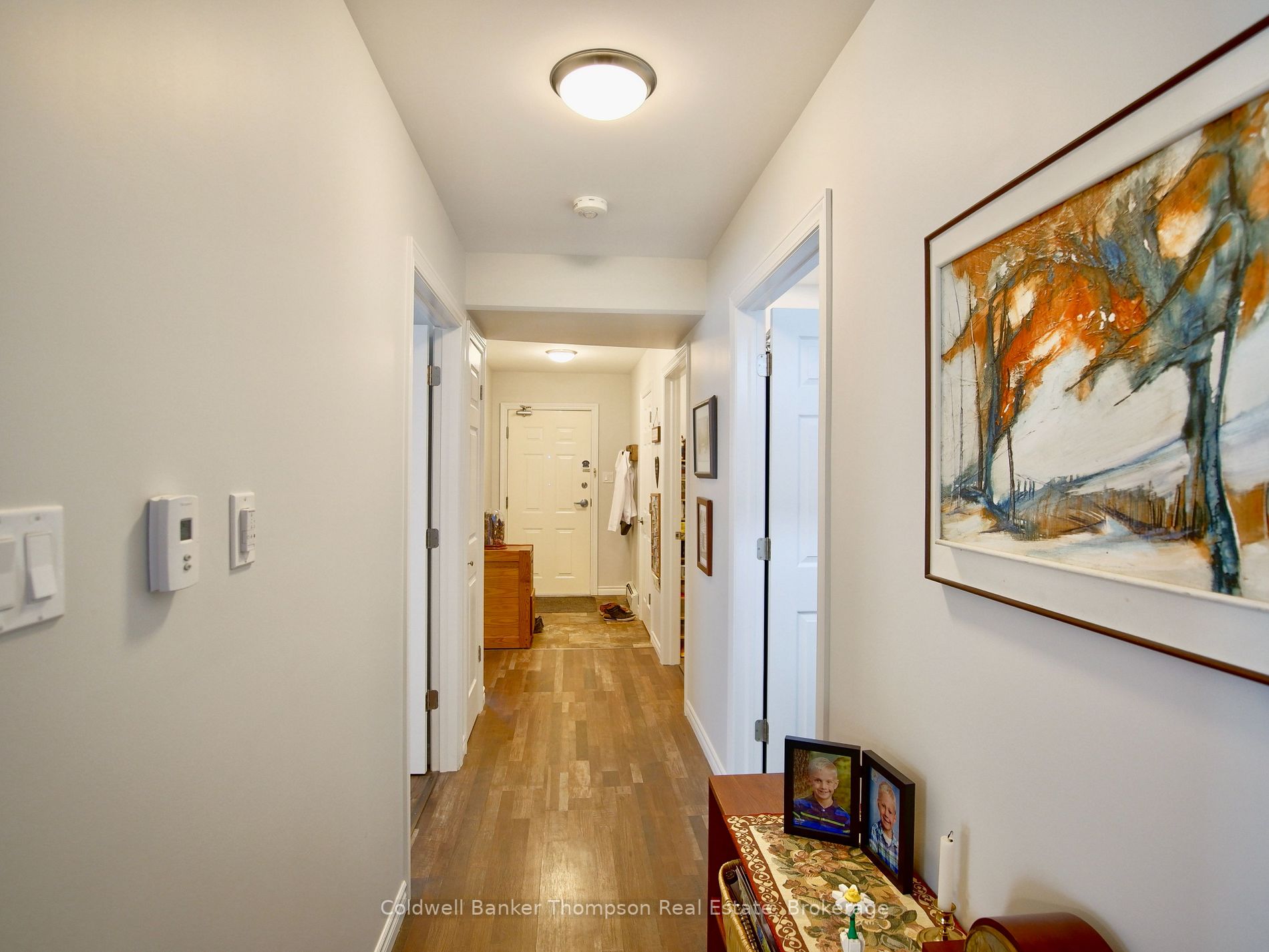 114 Main St W