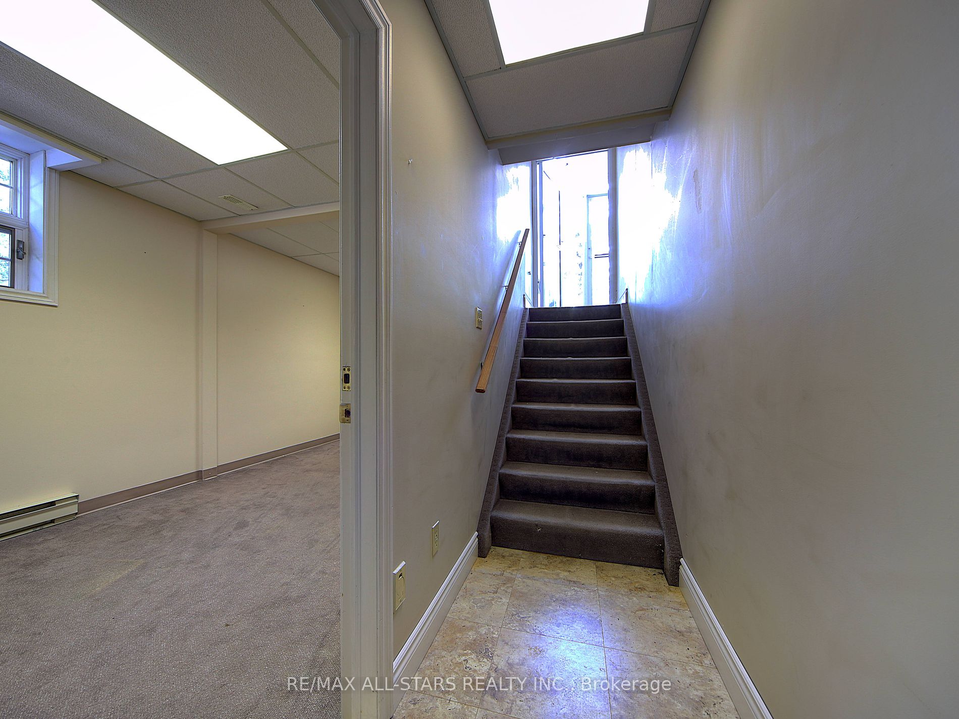 100 East St S