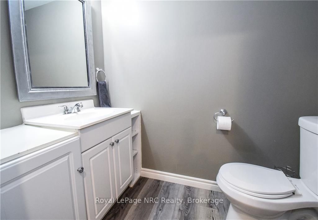 20 Niagara St, #10