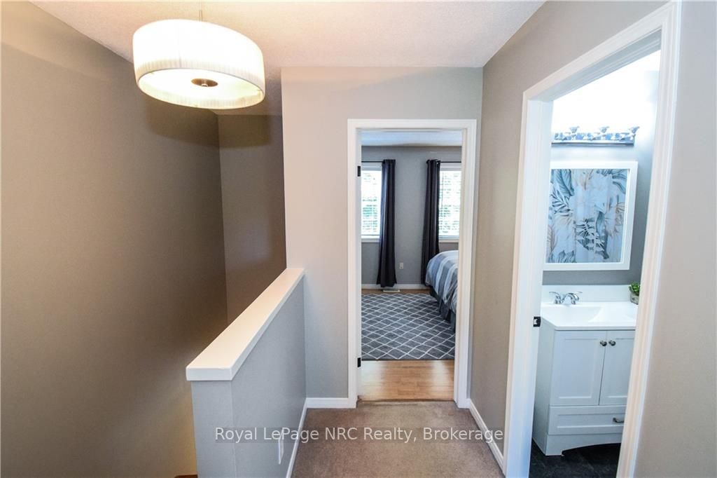 20 Niagara St, #10