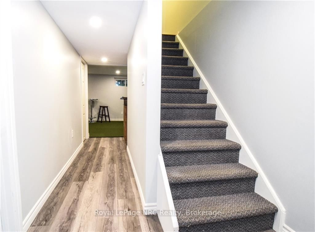 20 Niagara St, #10