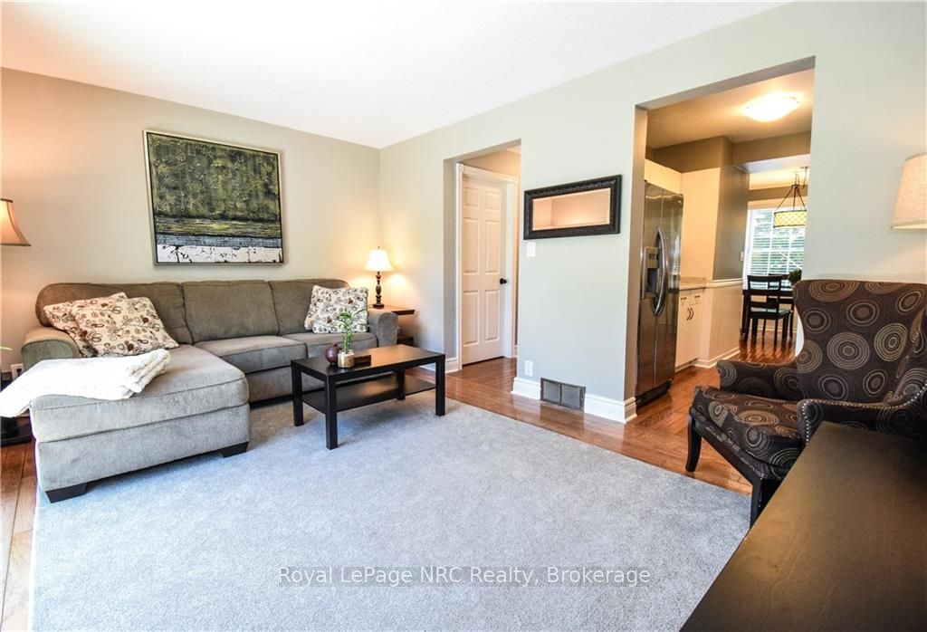 20 Niagara St, #10