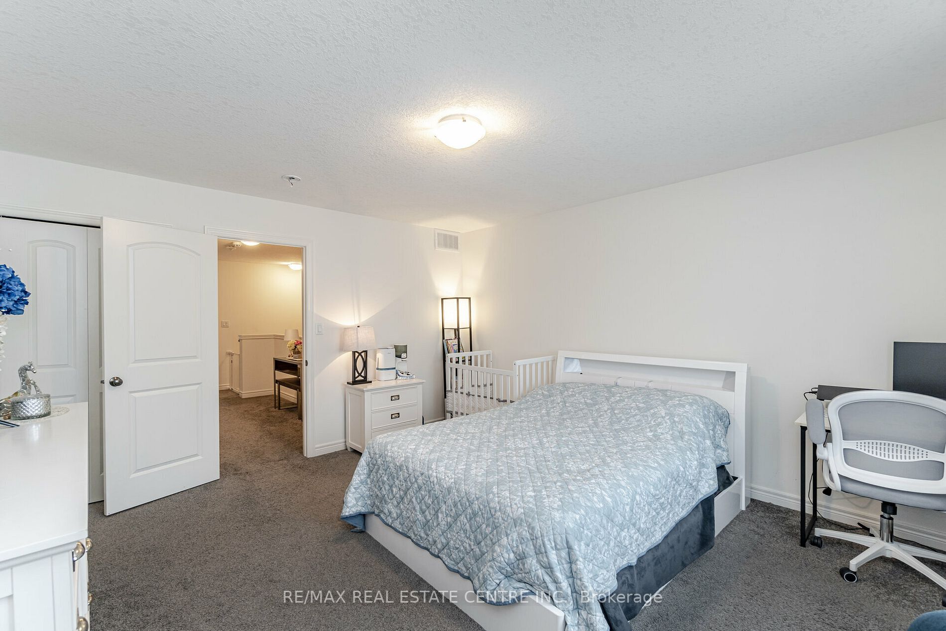 22 Marshall Drive E, #3
