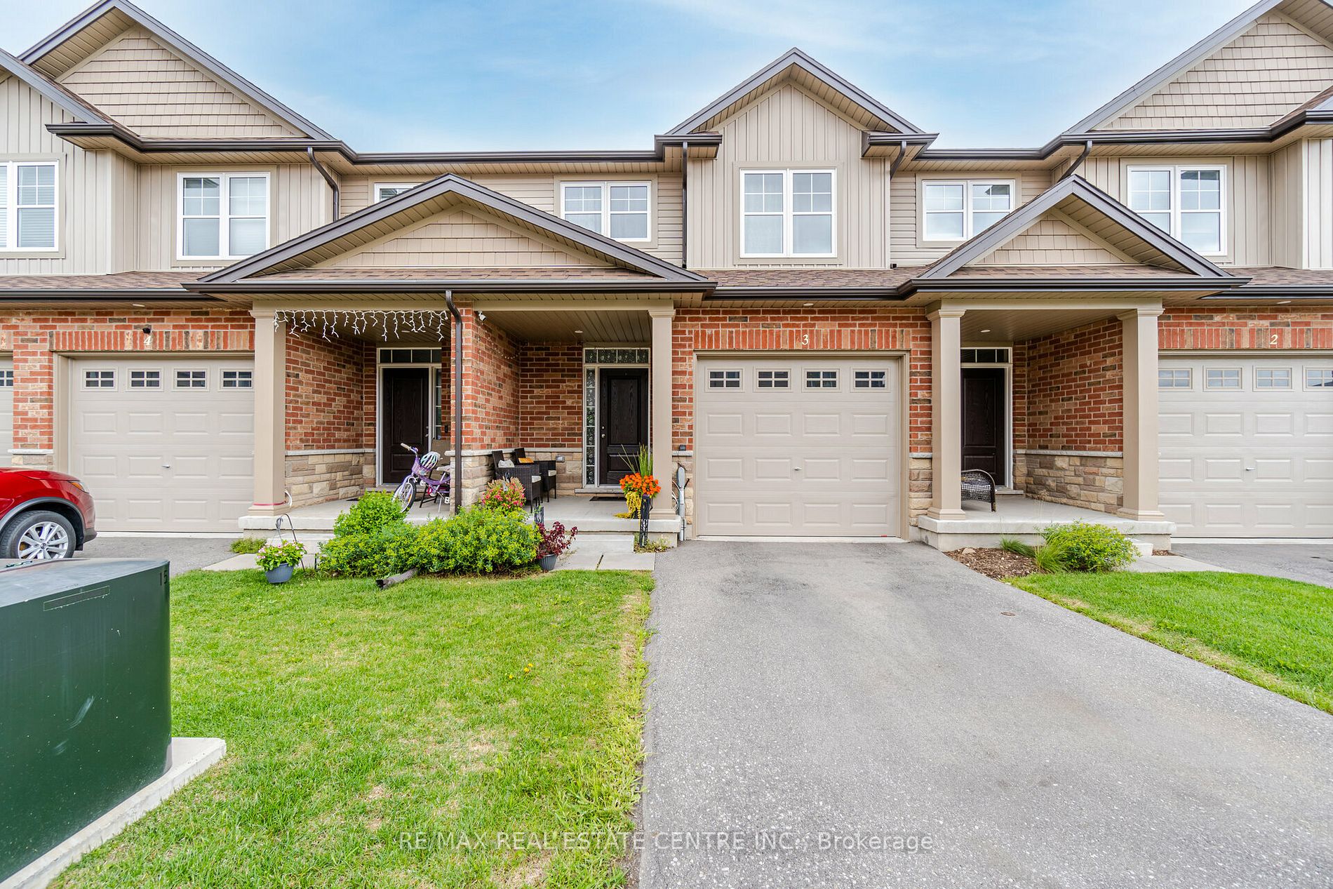 22 Marshall Drive E, #3