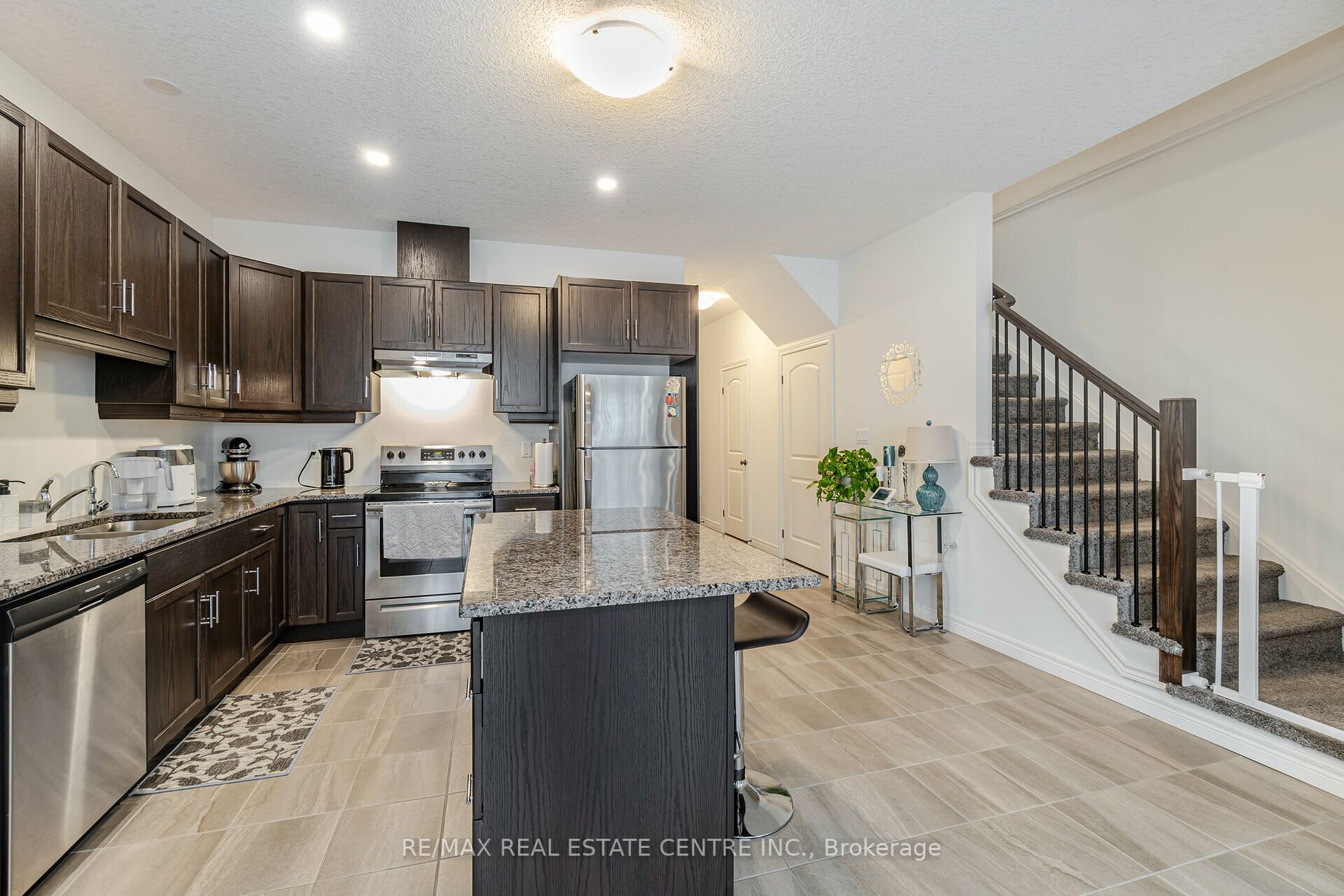 22 Marshall Drive E, #3