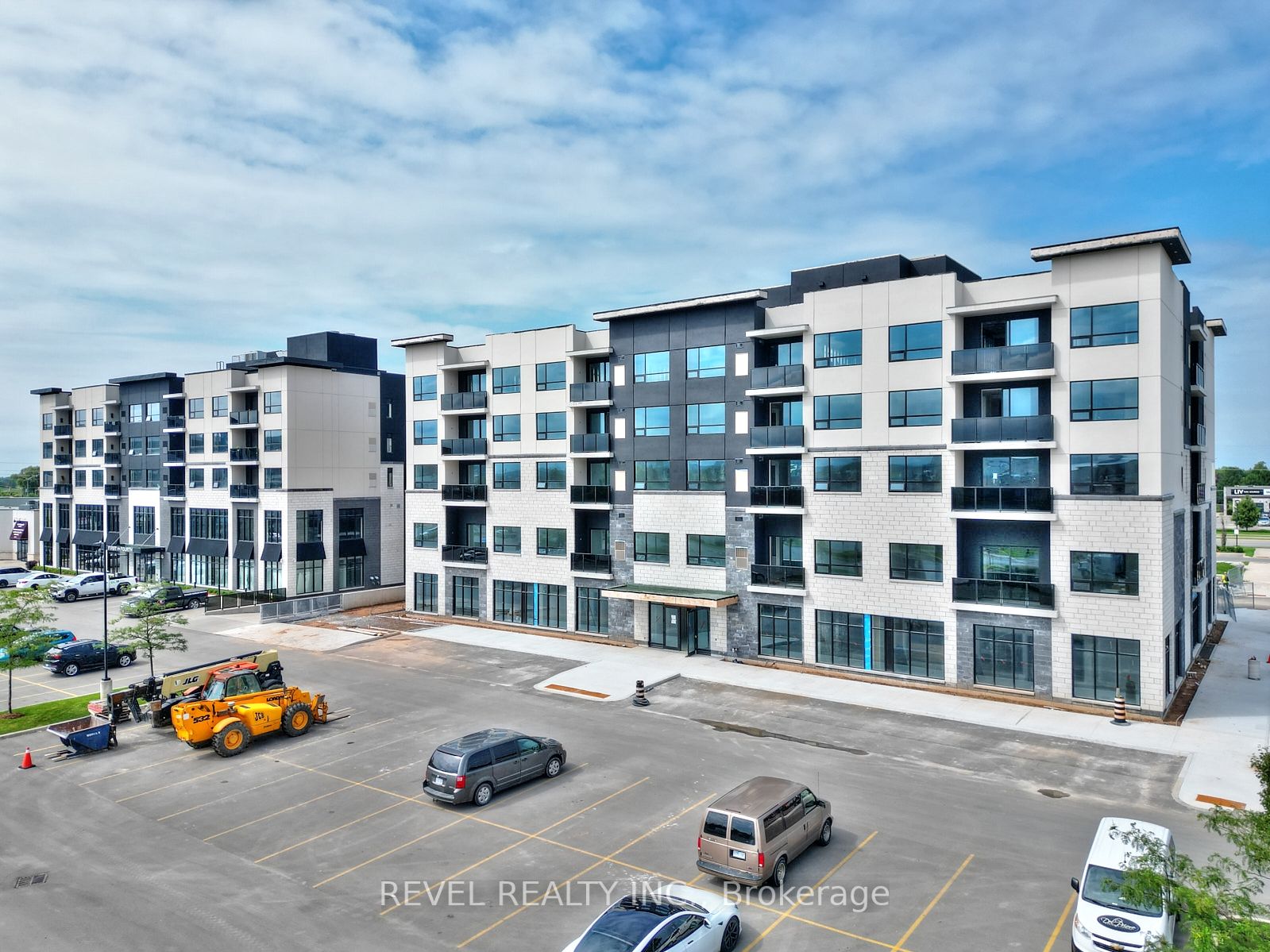 300B Fourth Ave, #207