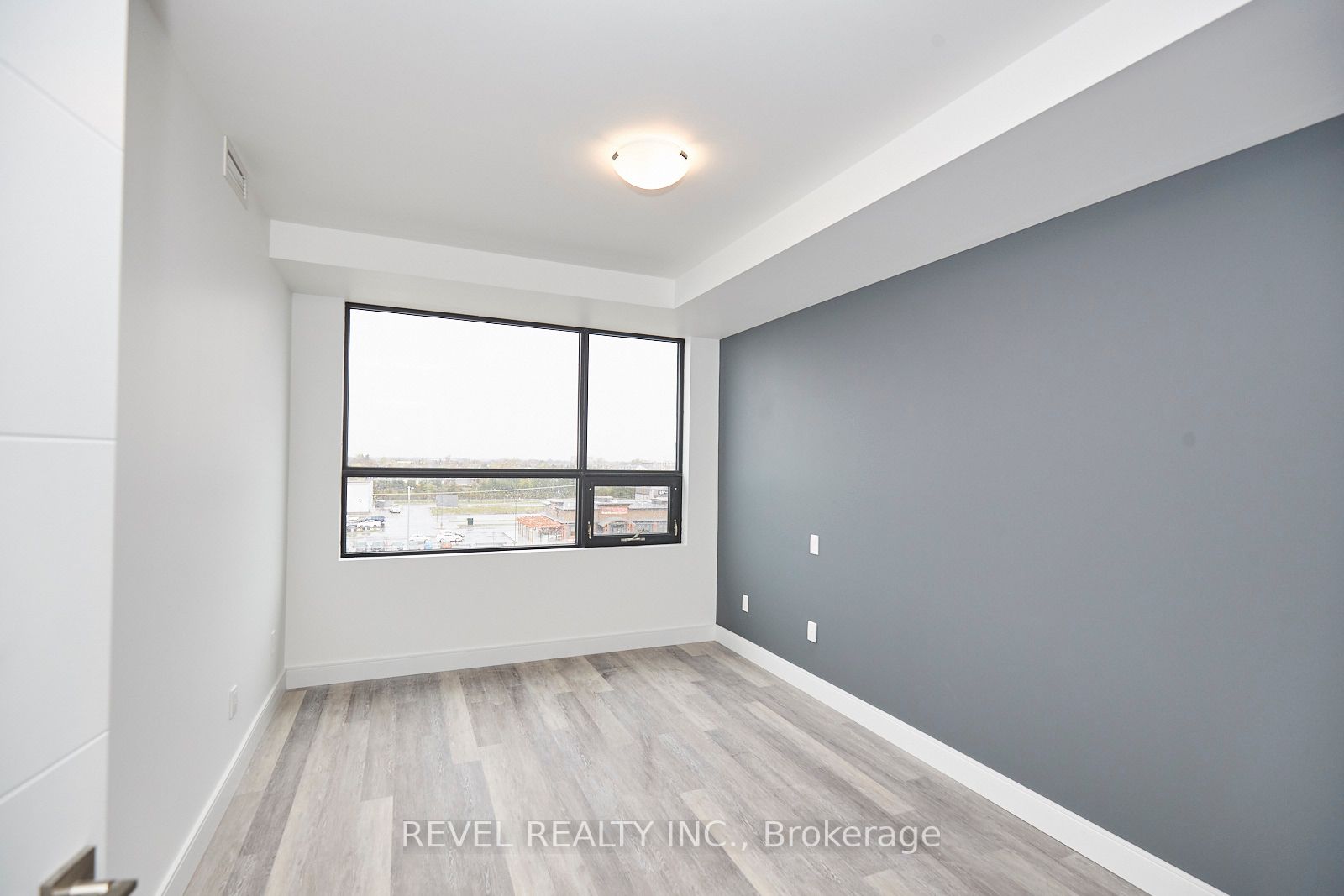 300B Fourth Ave, #207
