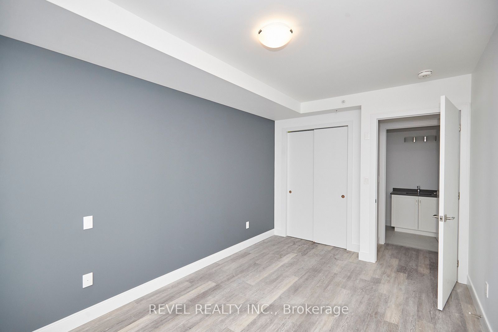 300B Fourth Ave, #207