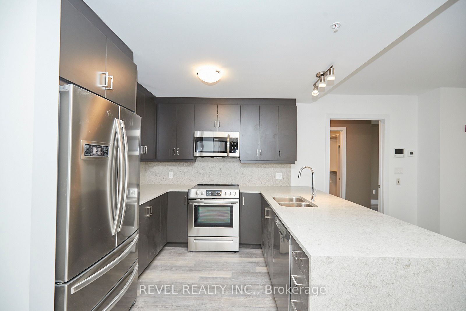 300B Fourth Ave, #207