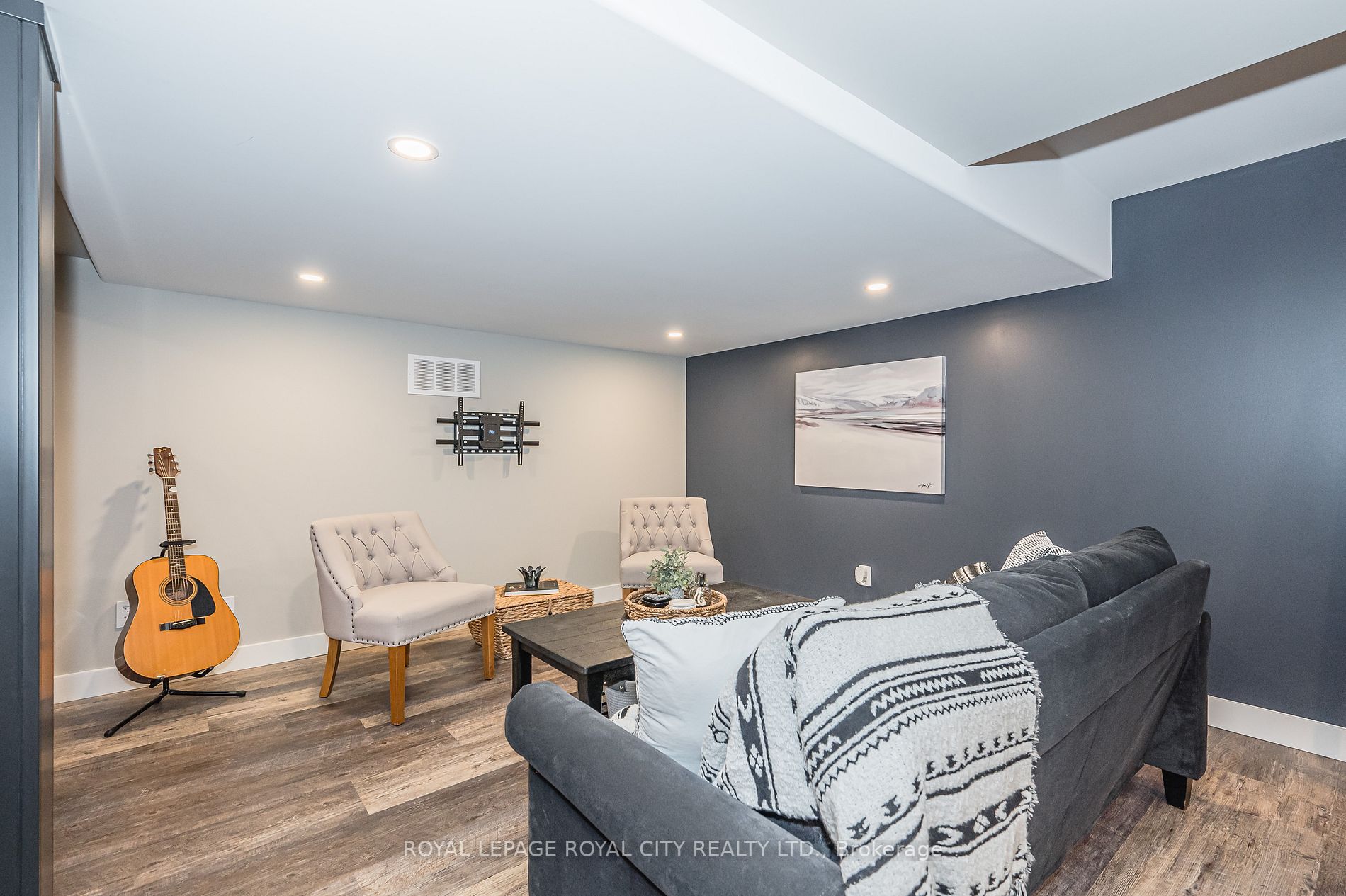5776 Wellington 26 Rd