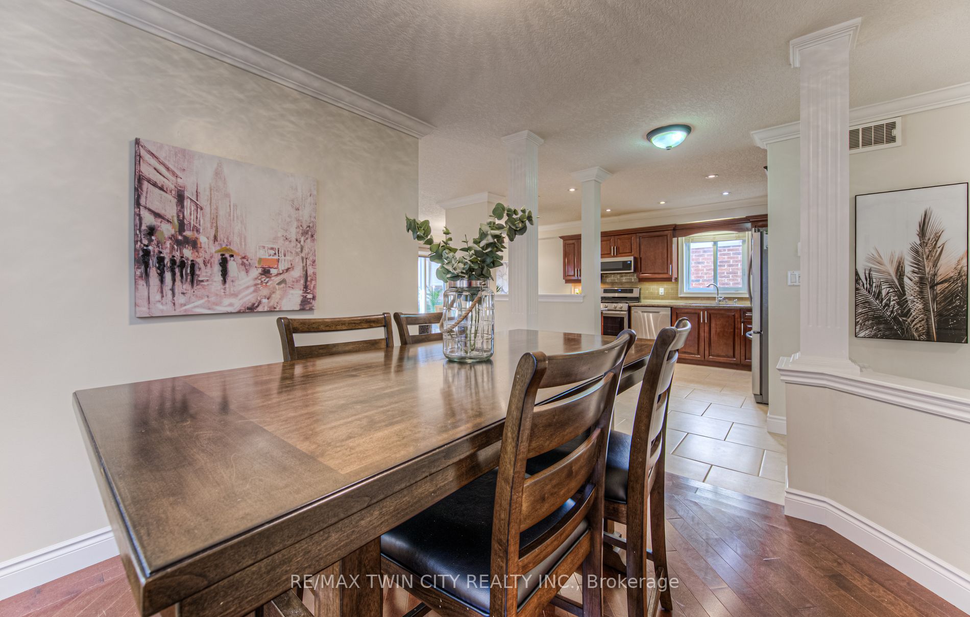34 Huck Cres