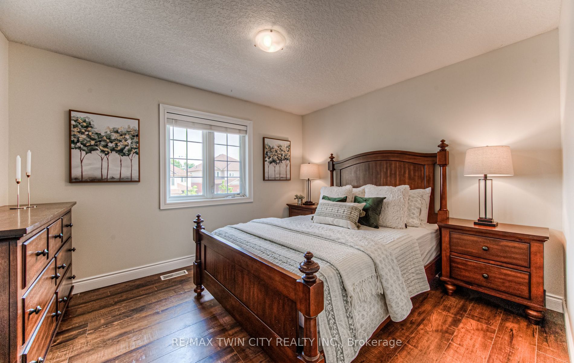 34 Huck Cres