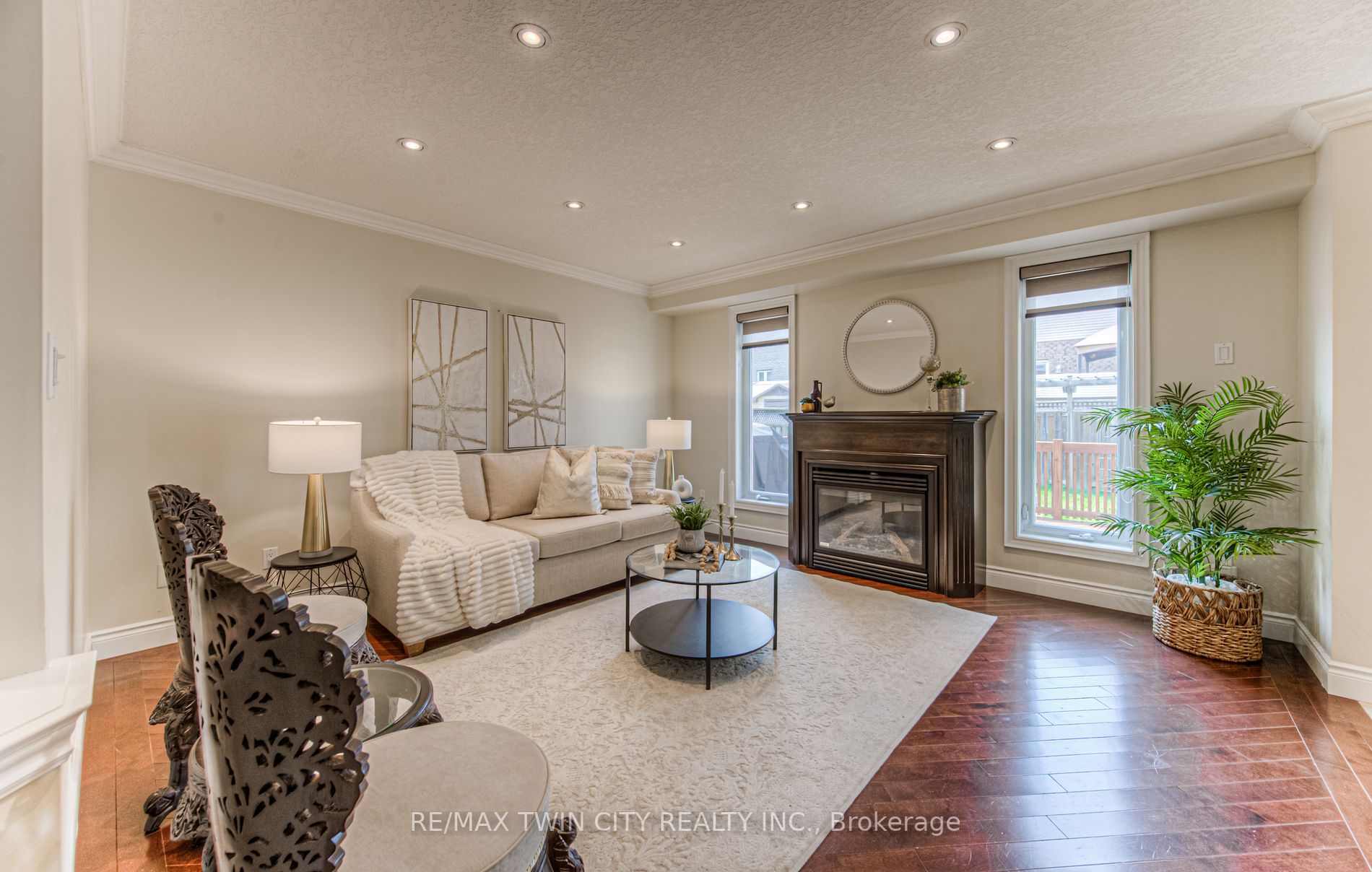 34 Huck Cres