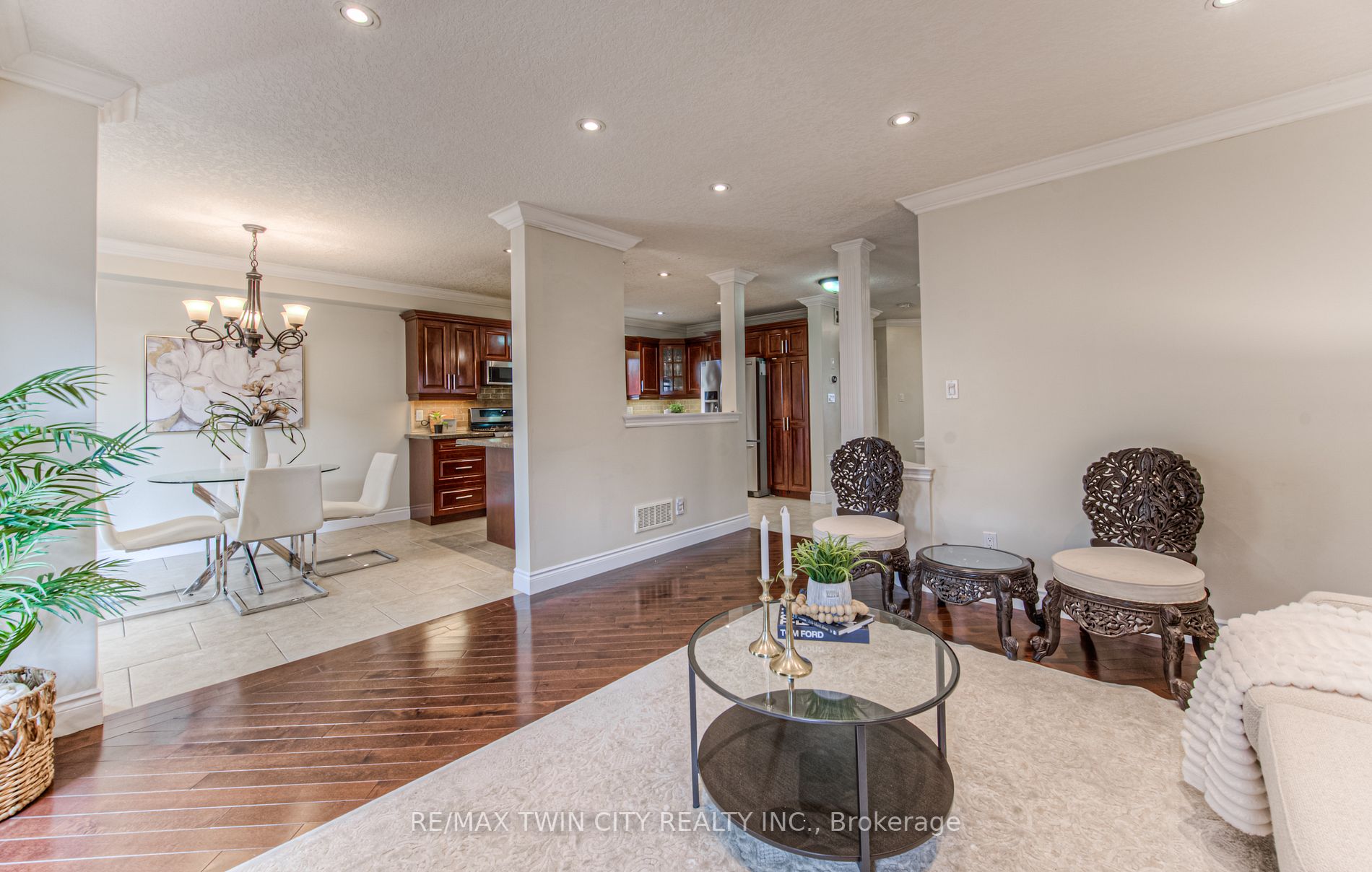 34 Huck Cres