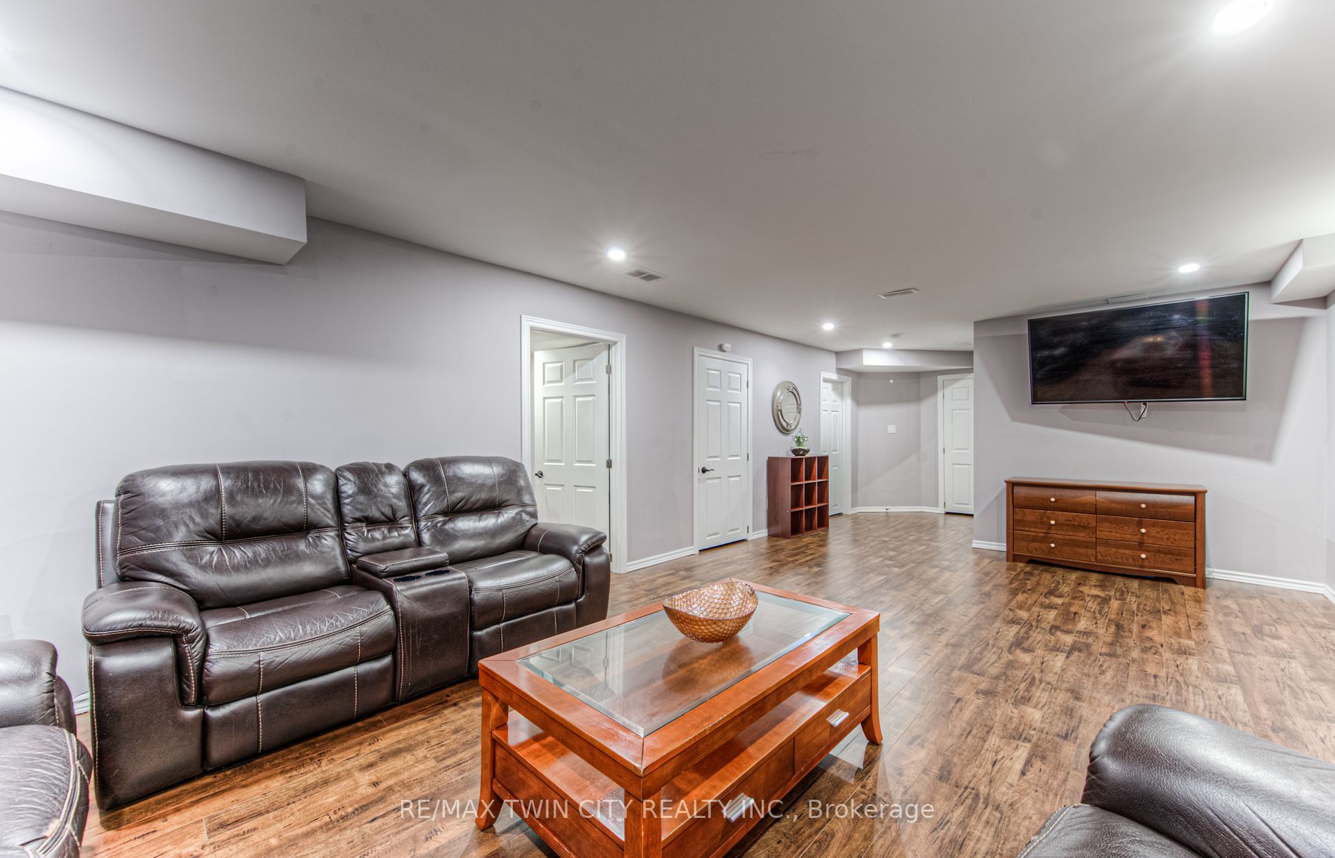 34 Huck Cres