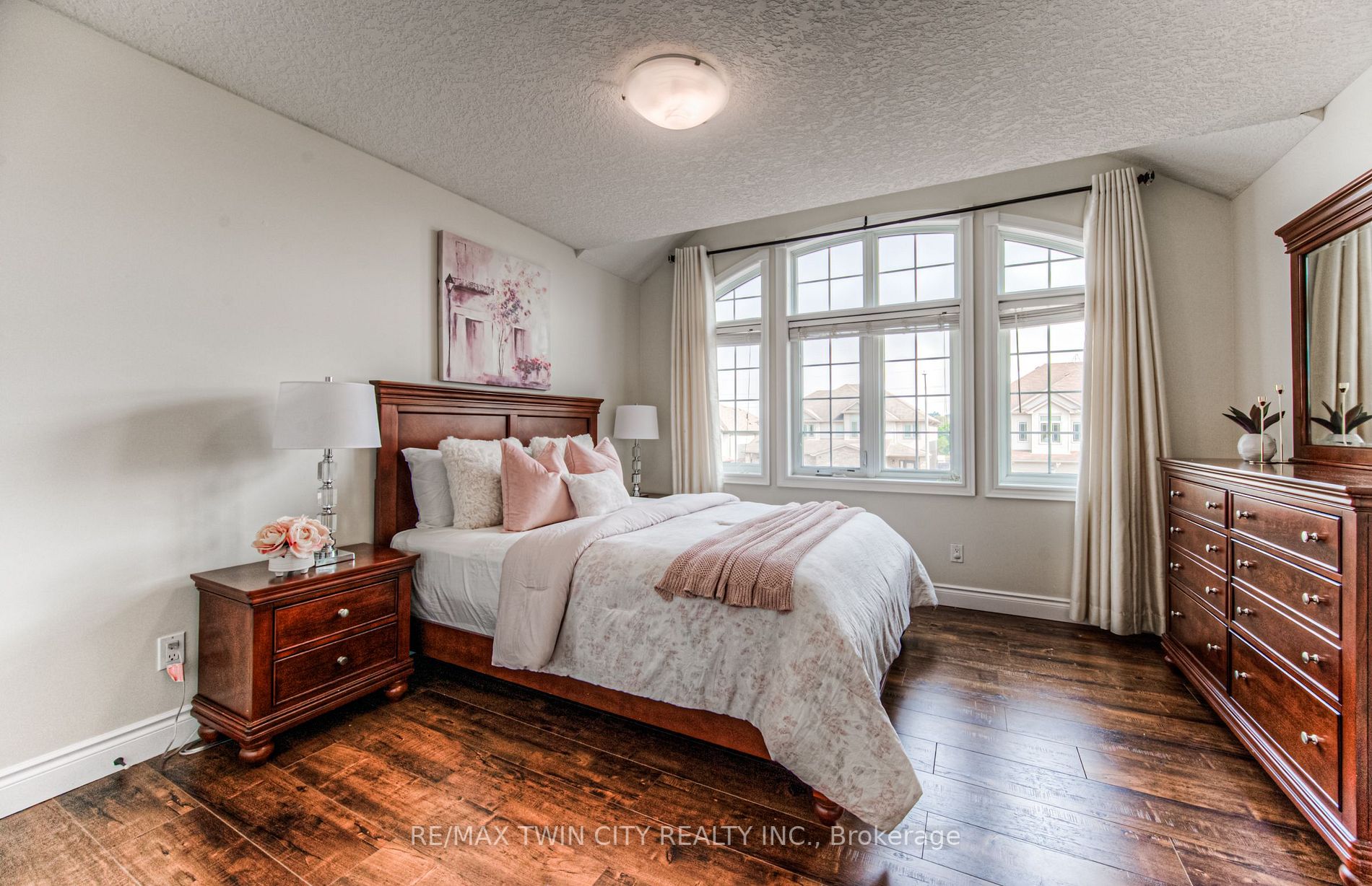 34 Huck Cres