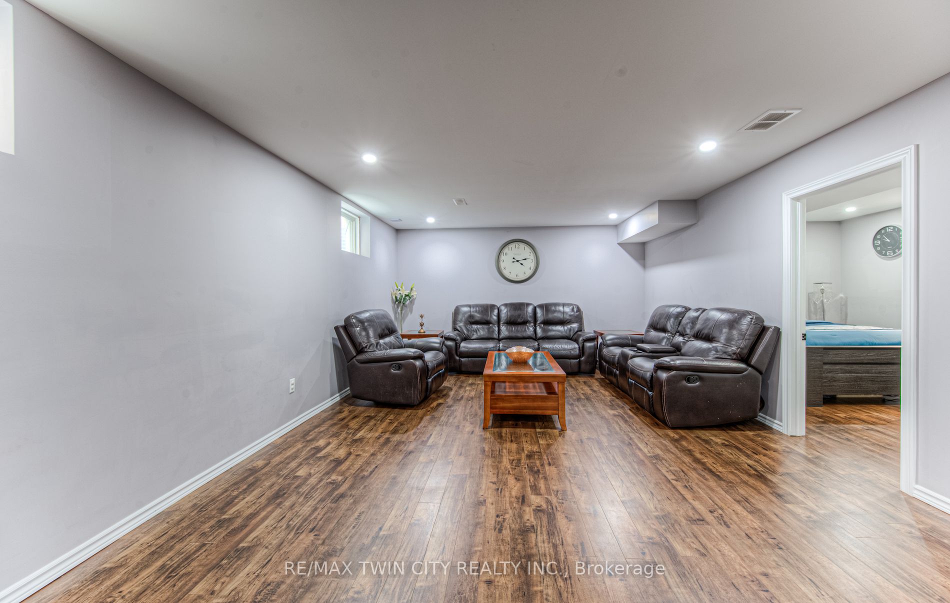 34 Huck Cres