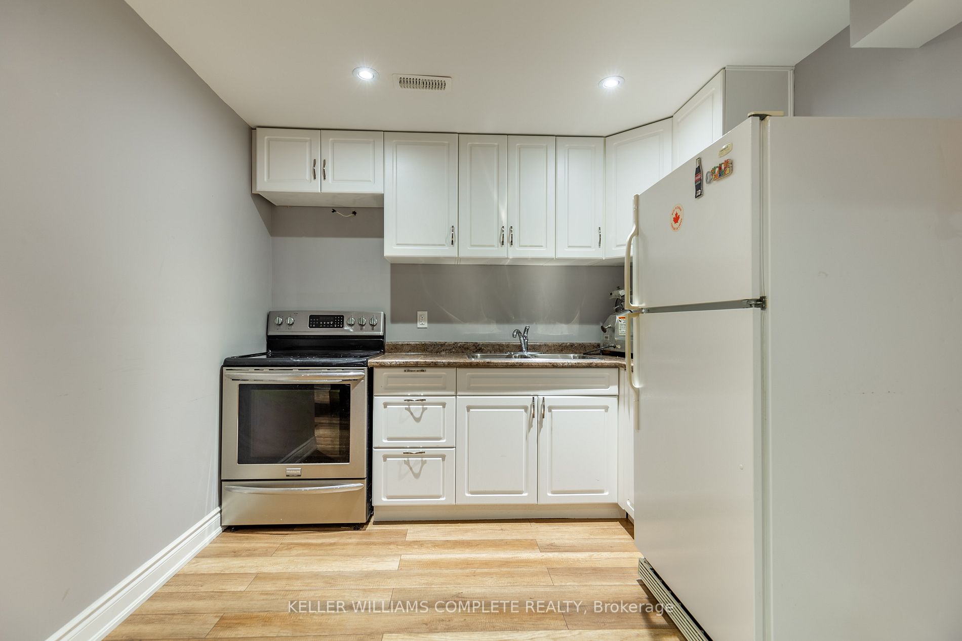 59 Whistler St