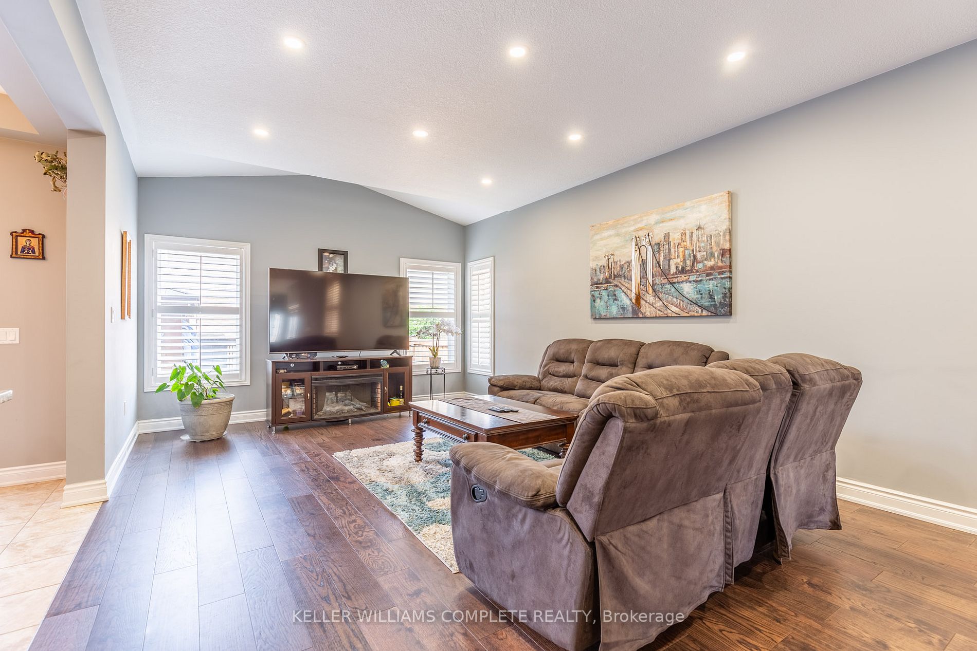 59 Whistler St