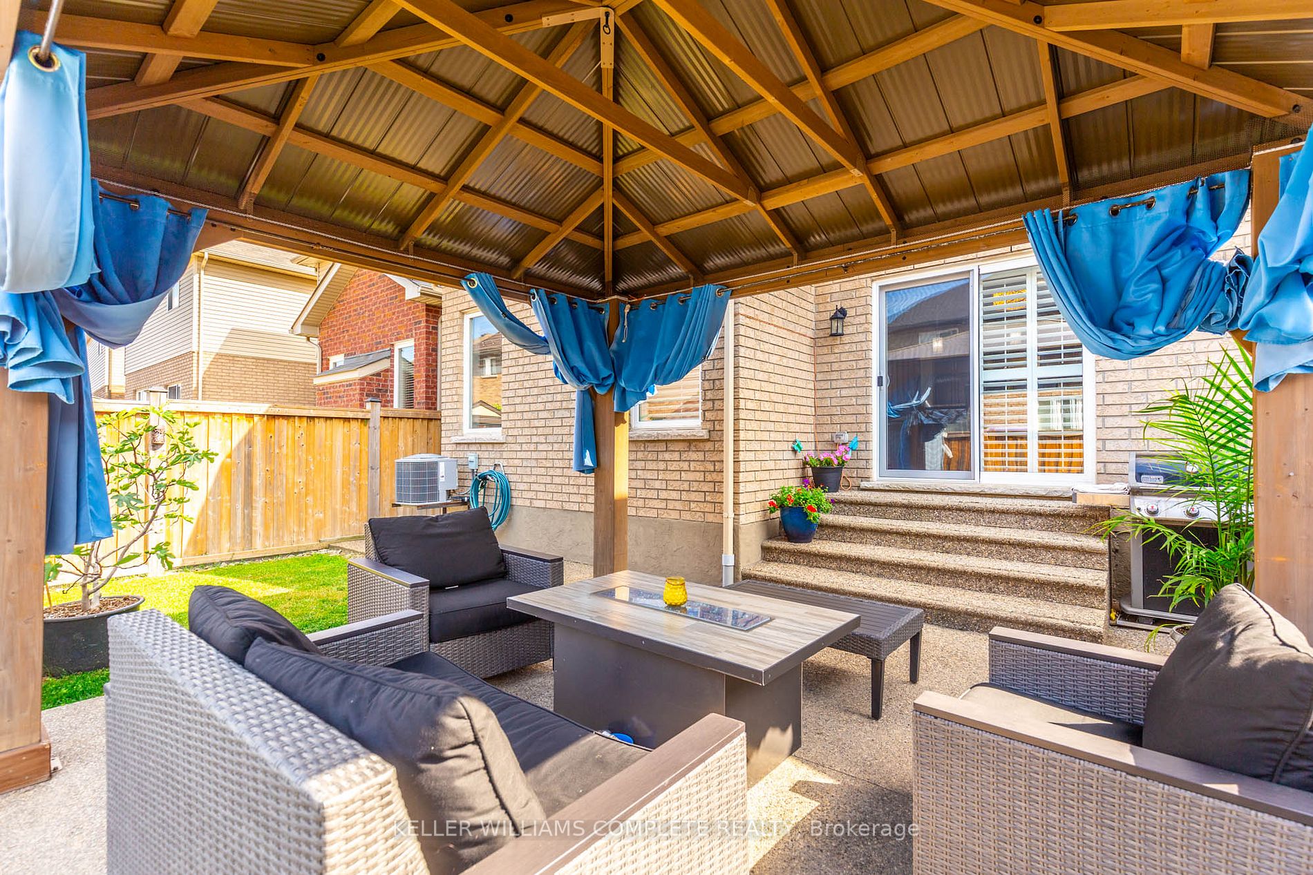 59 Whistler St