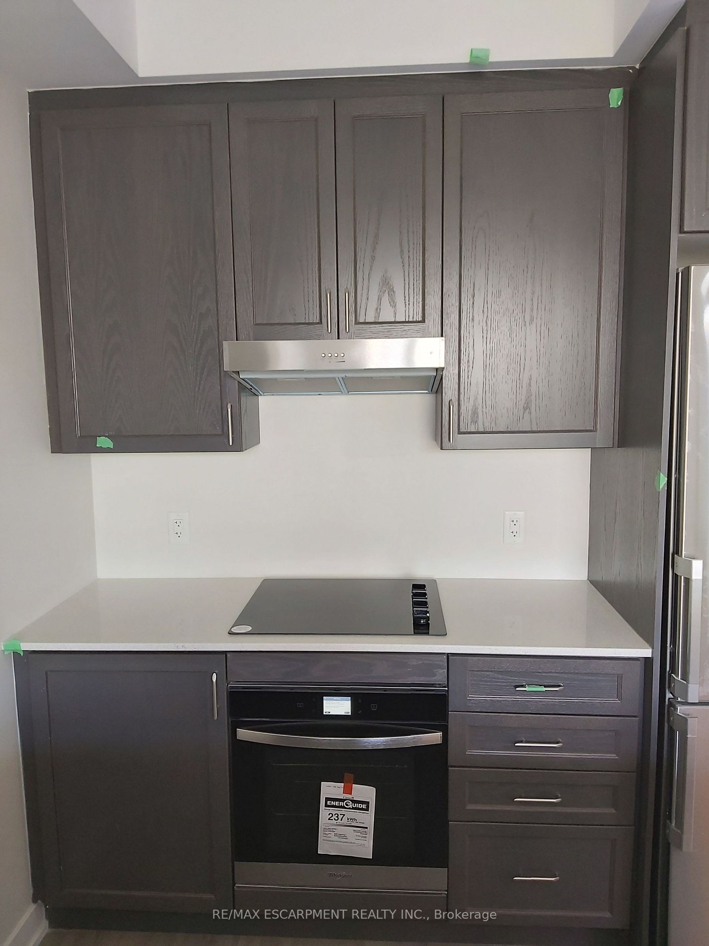 600 North Service Rd, #317