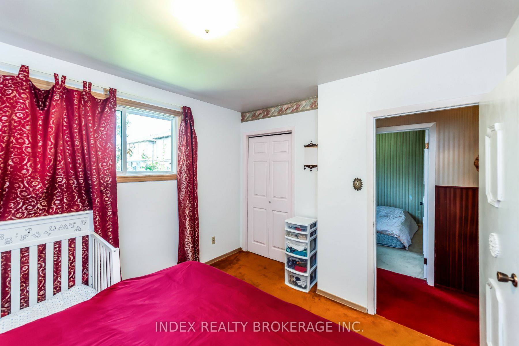 28 Blenheim Dr