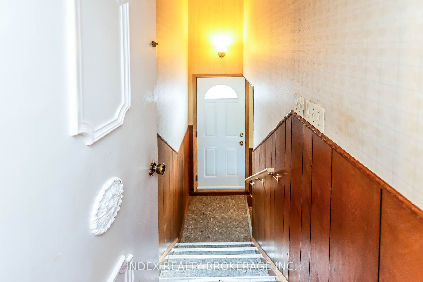 28 Blenheim Dr
